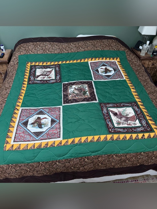 Handmade Other - Green‎  Patchwork Fowl bird Quilt with Yellow Accent Border - handmade